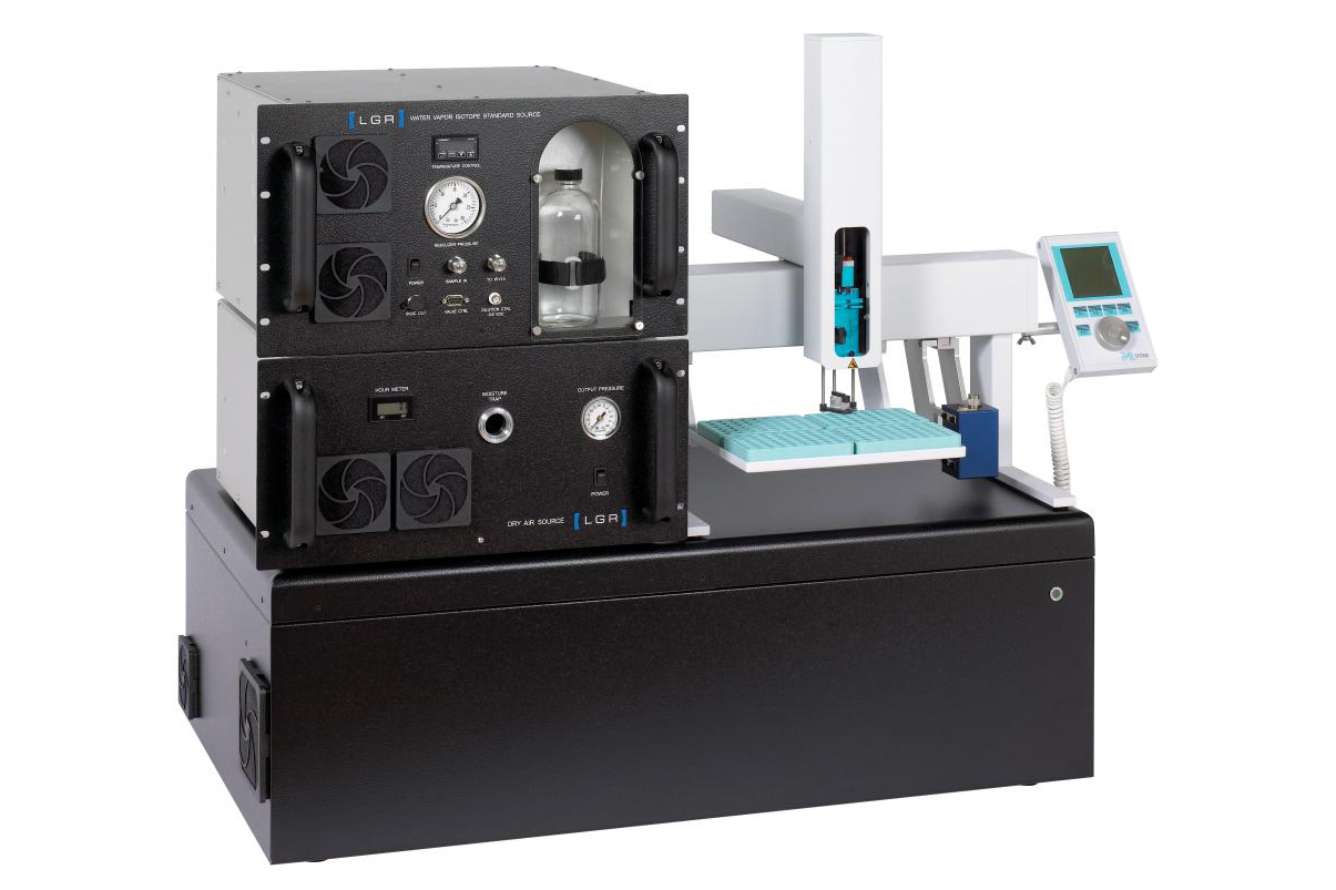  国际原子能机构（IAEA）研究人员应用LGR水同位素分析仪测量高2H富集水样